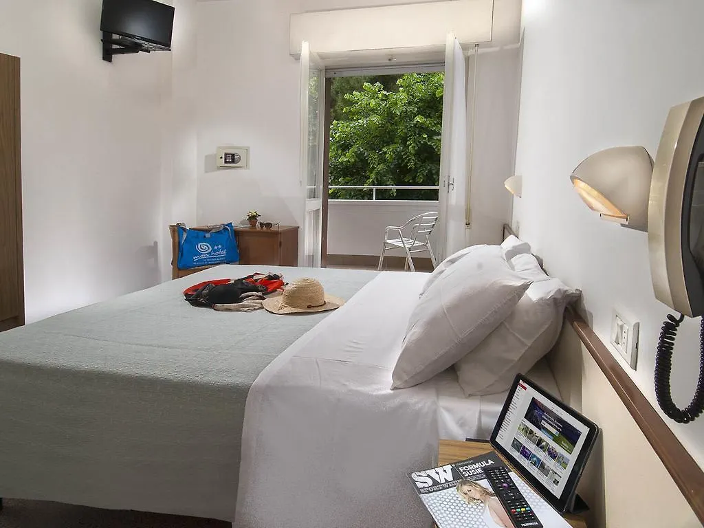 **  Mon Hotel Misano Adriatico Italia